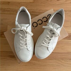 Ecco Women’s Street Tray Classic White Sneakers * Soft Leather Sz 11-11.5 42